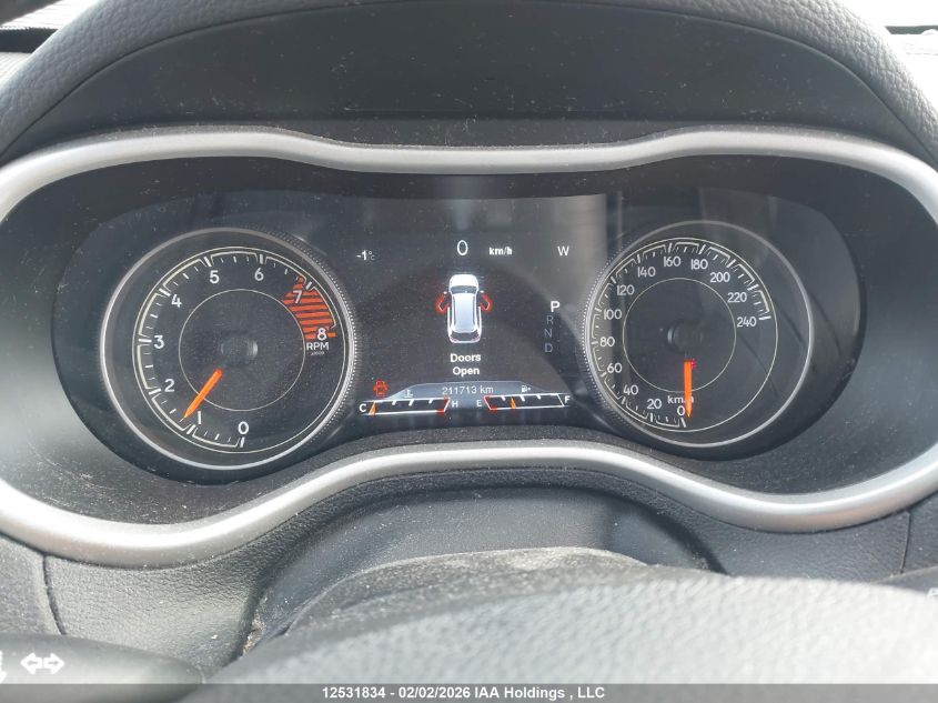 2018 Jeep Cherokee Trailhawk VIN: 1C4PJMBX2JD592072 Lot: 12531834