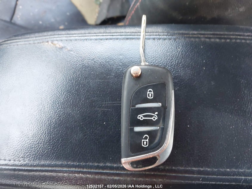 2013 Kia Forte 2.4L Sx/2.4L Sx Luxury VIN: KNAFW4A32D5658675 Lot: 12532157