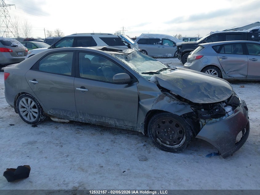 2013 Kia Forte 2.4L Sx/2.4L Sx Luxury VIN: KNAFW4A32D5658675 Lot: 12532157