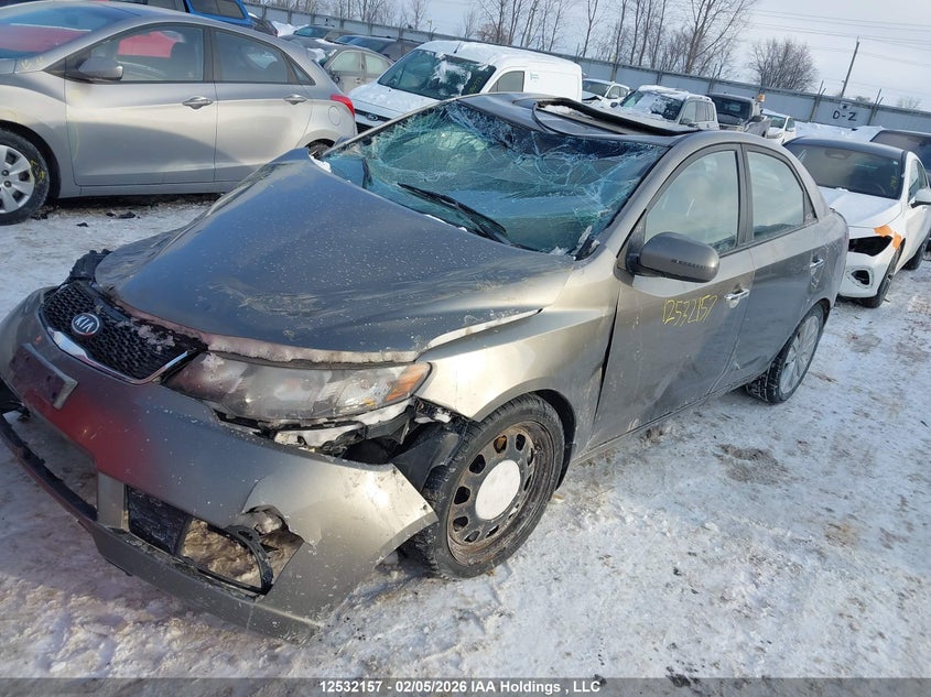 2013 Kia Forte 2.4L Sx/2.4L Sx Luxury VIN: KNAFW4A32D5658675 Lot: 12532157