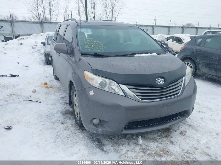 5TDYK3DC2DS312438 TOYOTA SIENNA Photo 1