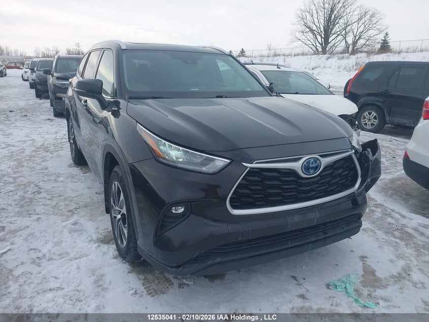 2021 TOYOTA HIGHLANDER HYBRID XLE