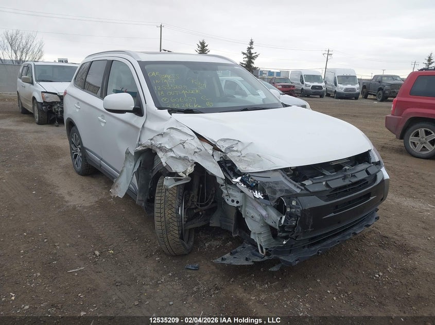 JA4AZ2A39JZ606659 MITSUBISHI OUTLANDER Photo 1