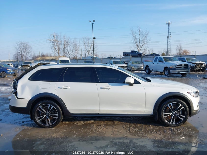 2022 Volvo V90 Cross Country B6 VIN: YV4062NL7N1146133 Lot: 12537266