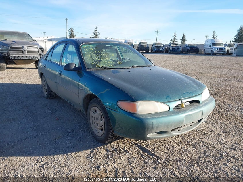 1FALP13P8VW328641 FORD ESCORT Photo 1