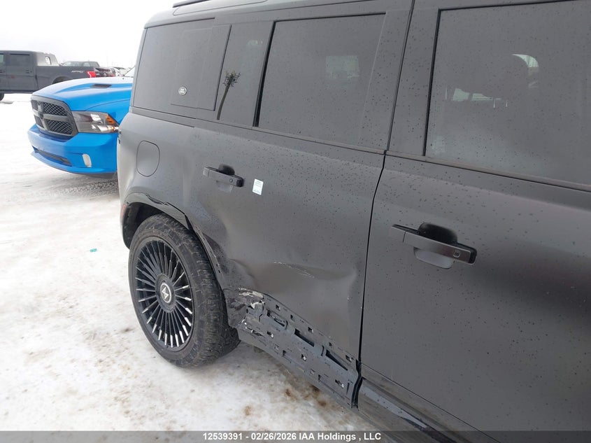 2023 Land Rover Defender 110 X-Dynamic Se VIN: SALE2EEU1P2119675 Lot: 12539391