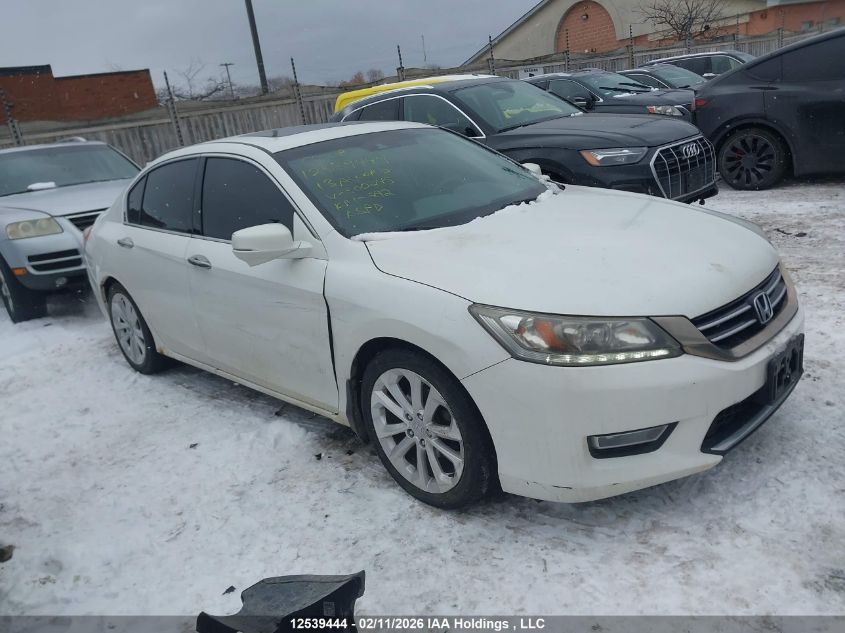 2013 Honda Accord Touring V6 VIN: 1HGCR3F92DA800245 Lot: 12539444