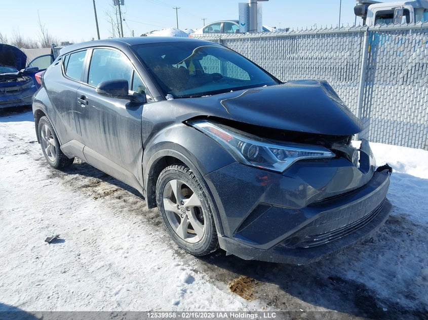 NMTKHMBX3KR071064 TOYOTA C-HR Photo 1