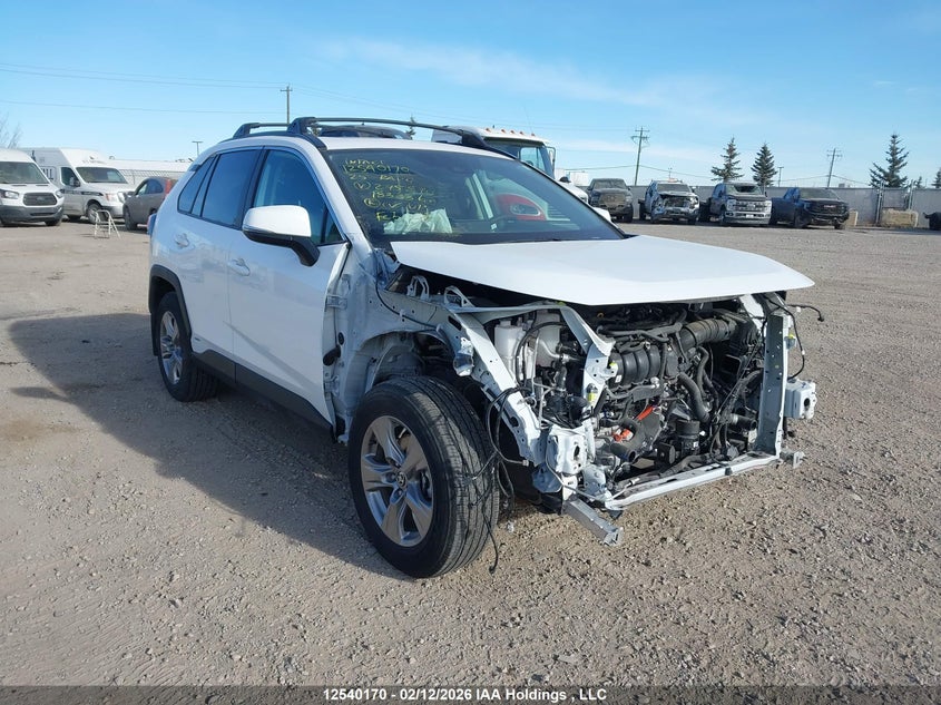 2025 TOYOTA RAV4 HYBRID XLE