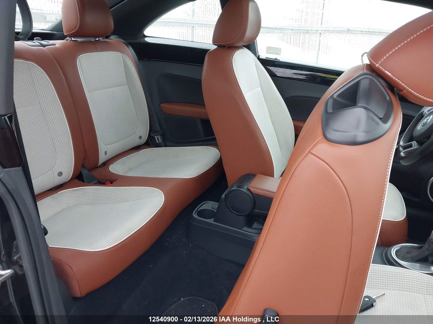 2015 Volkswagen The Beetle 1.8 Tsi Comfortline/1.8 Tsi Trendline VIN: 3VWJ07AT0FM635373 Lot: 12540900