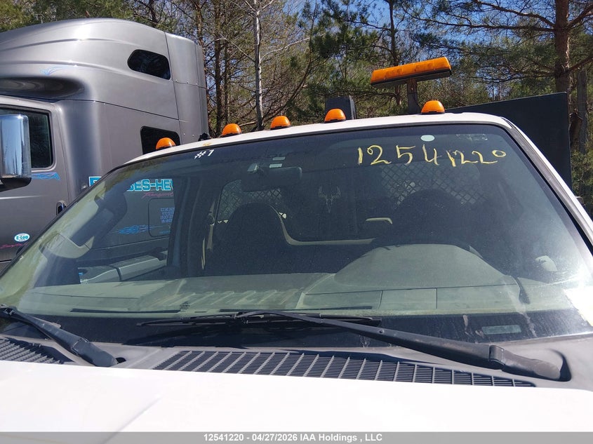 2008 Ford F-550 Chassis Xl/Xlt VIN: 1FDAF56R18EC57586 Lot: 12541220