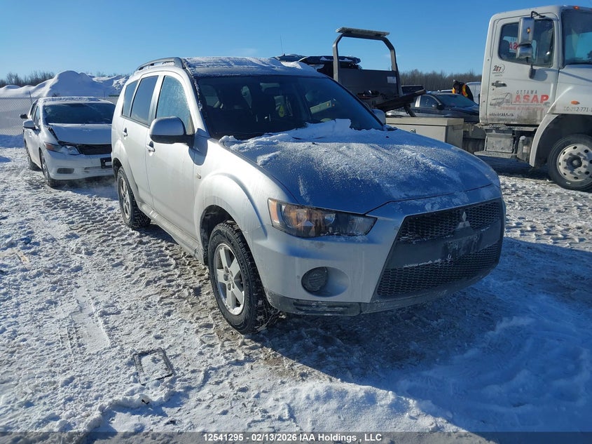 2010 MITSUBISHI OUTLANDER ES
