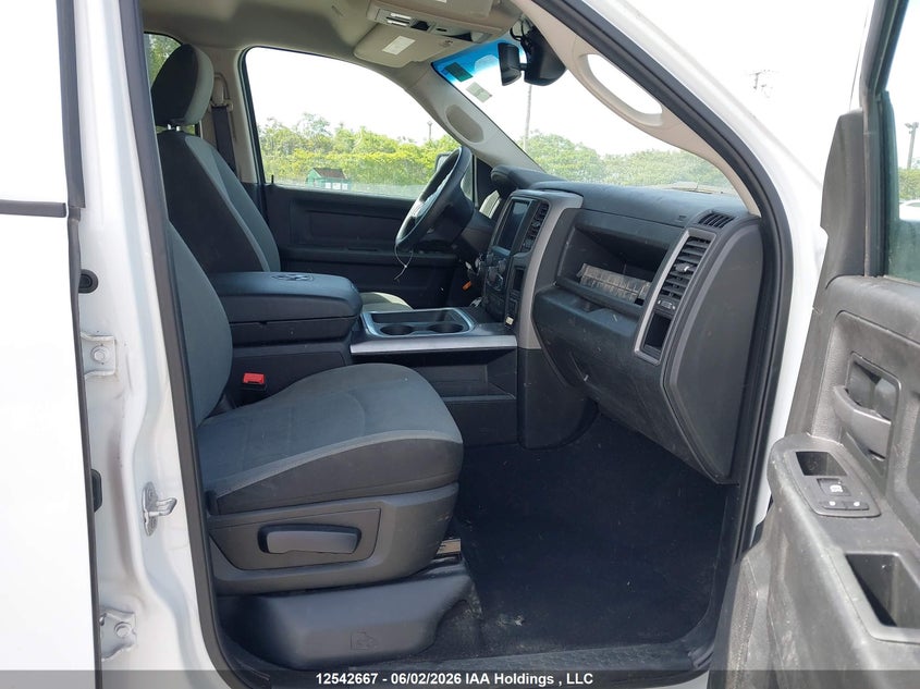 2022 RAM 1500 CLASSIC TRADESMAN - zdjęcie 5