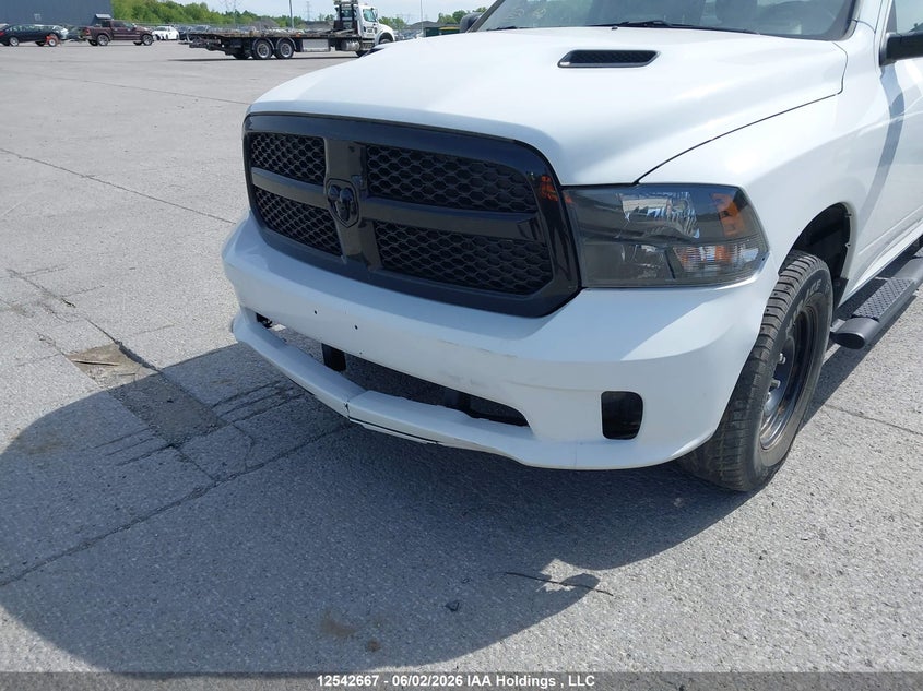 2022 RAM 1500 CLASSIC TRADESMAN - zdjęcie 6