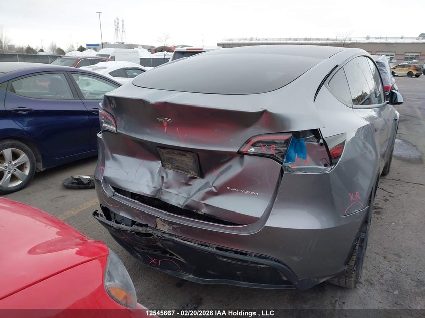 2025 Tesla Model Y Long Range VIN: 7SAYGDEE5SF225922 Lot: 12545667