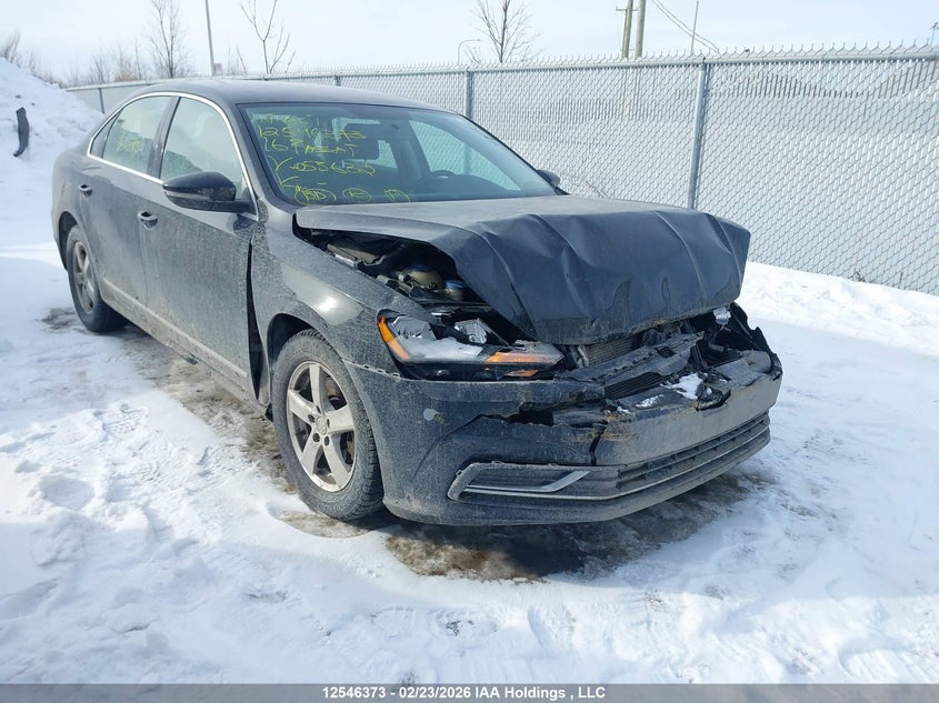 2016 VOLKSWAGEN PASSAT