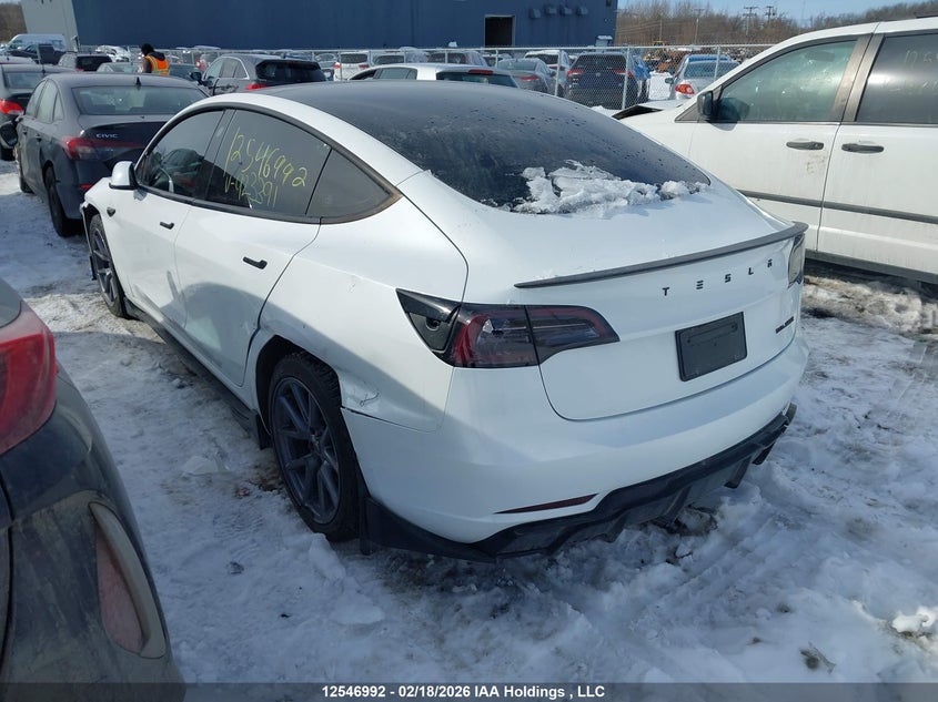 Vin: lrw3e1eb2pc923391, lot: 2938752, tesla model 3 long range 20233