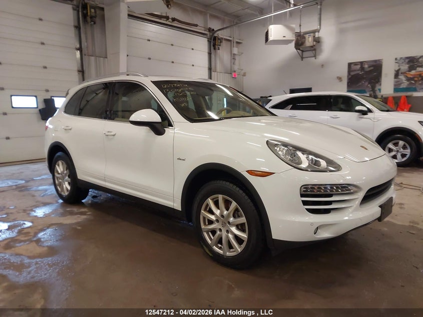 2013 PORSCHE CAYENNE