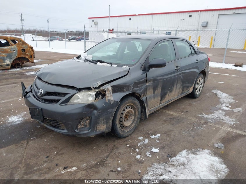 Vin: 2t1bu4ee6dc108336, lot: 2939093, toyota corolla ce 20132