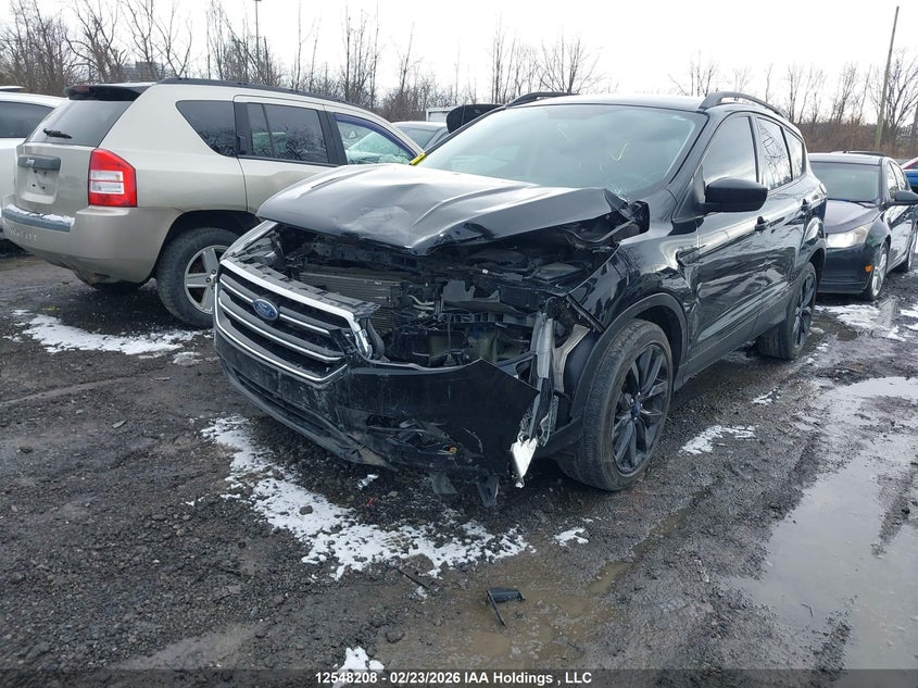 Vin: 1fmcu9gd4jua59038, lot: 2940117, ford escape se 20182