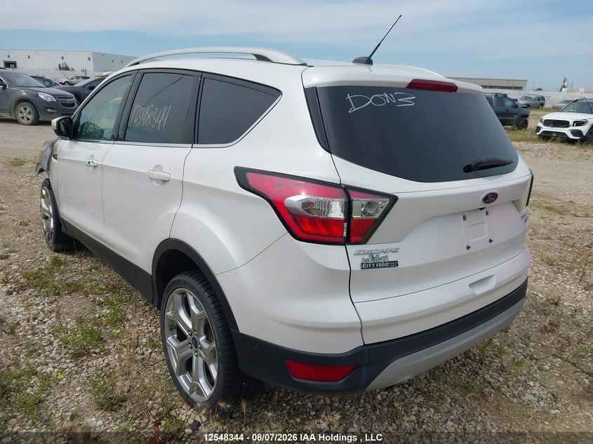 Vin: 1fmcu9j90hud70061, lot: 2940263, ford escape titanium 20173