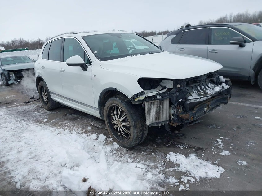 WVGDP9BP3ED010674 VOLKSWAGEN TOUAREG Photo 1