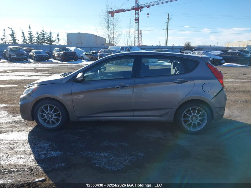 2013 Hyundai Accent Gls/Se VIN: KMHCU5AE9DU073161 Lot: 12553438