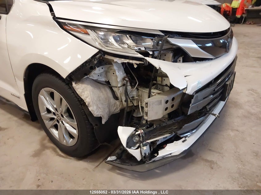 2021 Toyota Sienna Limited 7-Passenger VIN: 5TDGRKEC2MS011846 Lot: 12555052