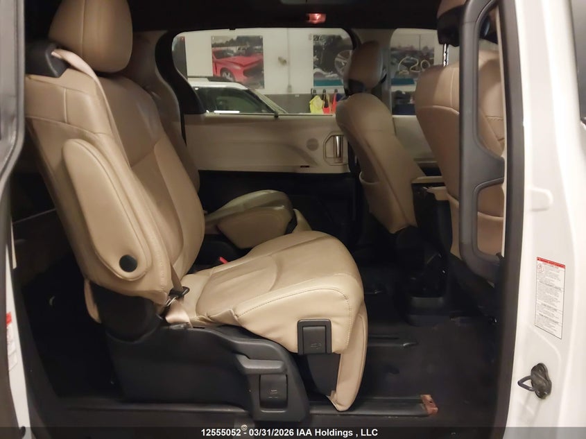 2021 Toyota Sienna Limited 7-Passenger VIN: 5TDGRKEC2MS011846 Lot: 12555052