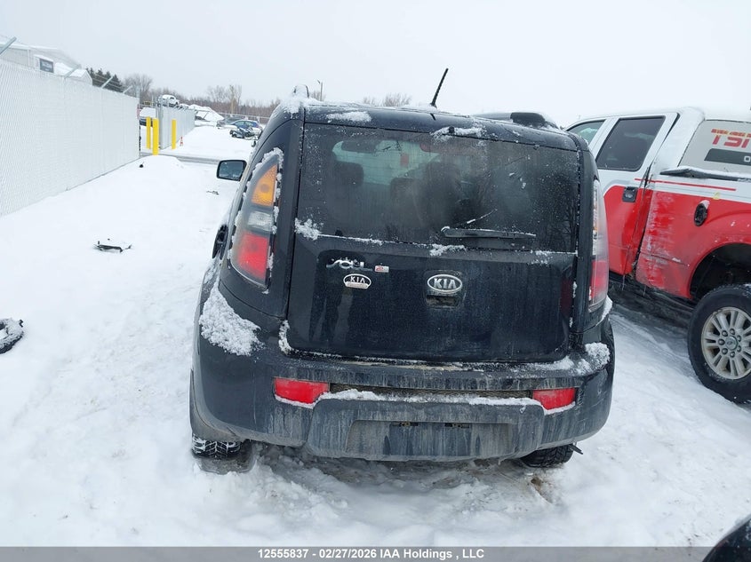 2010 Kia Soul +/!/Sport VIN: KNDJT2A20A7041261 Lot: 12555837