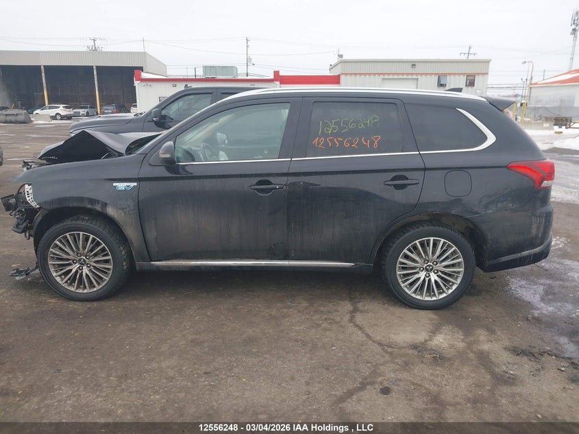 2020 Mitsubishi Outlander Sel/Gt/Fe VIN: JA4J24A5XLZ608425 Lot: 12556248