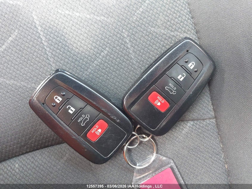 2022 Toyota Rav4 Xle/Xle Premium VIN: 2T3R1RFV1NC273061 Lot: 12557395