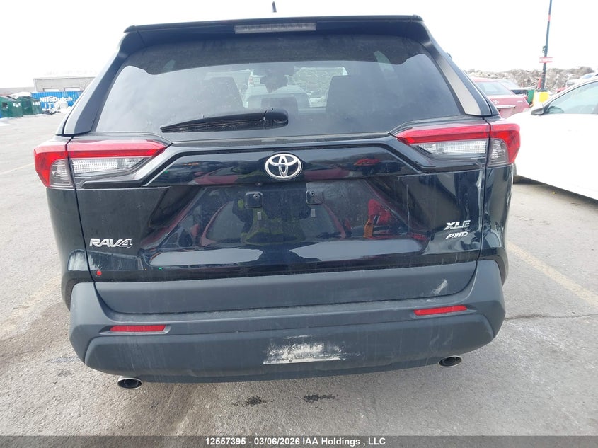 2022 Toyota Rav4 Xle/Xle Premium VIN: 2T3R1RFV1NC273061 Lot: 12557395