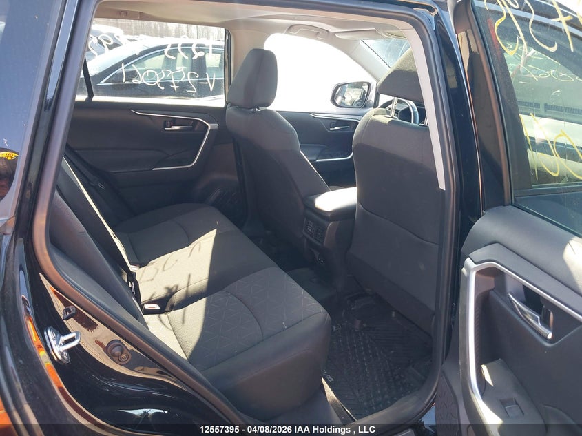 2022 Toyota Rav4 Xle/Xle Premium VIN: 2T3R1RFV1NC273061 Lot: 12557395