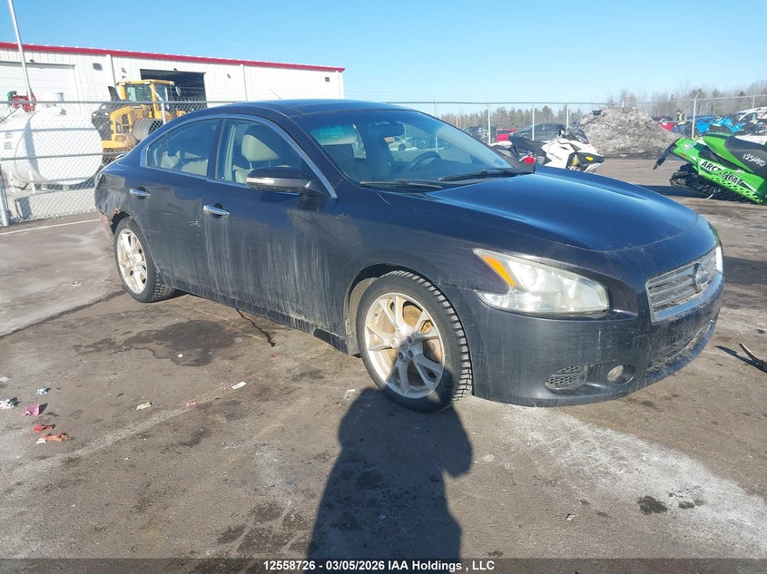 2013 NISSAN MAXIMA SV