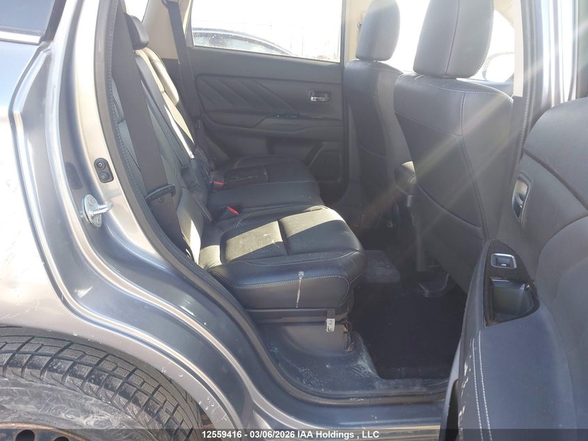 2018 Mitsubishi Outlander Phev VIN: JA4J24A58JZ615662 Lot: 12559416