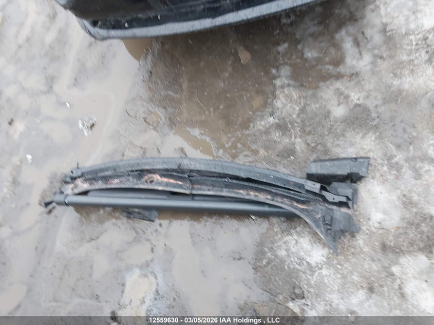 2025 Cadillac Xt5 Premium Luxury Awd VIN: 1GYKNDRSXSZ115817 Lot: 12559630