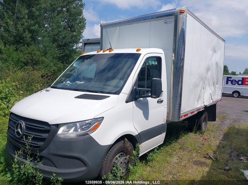2022 Mercedes-Benz Sprinter 4500 Standard Roof V6, Левый бок, IAAI, VIN W1X9E33Y7NN209659 — фото 2