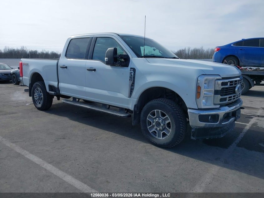2025 FORD F-350 XLT