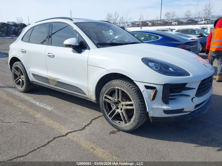 2021 PORSCHE MACAN
