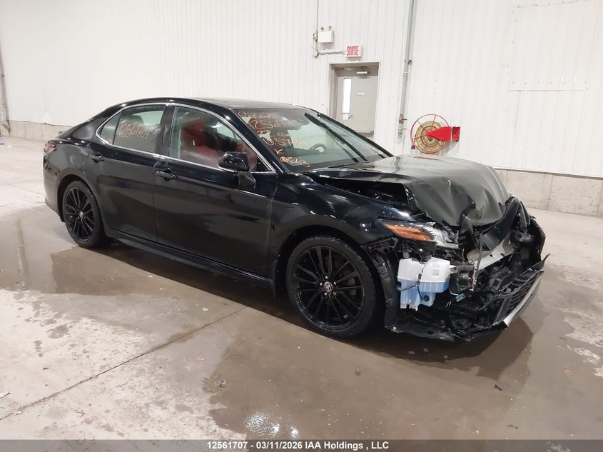 2022 TOYOTA CAMRY XSE