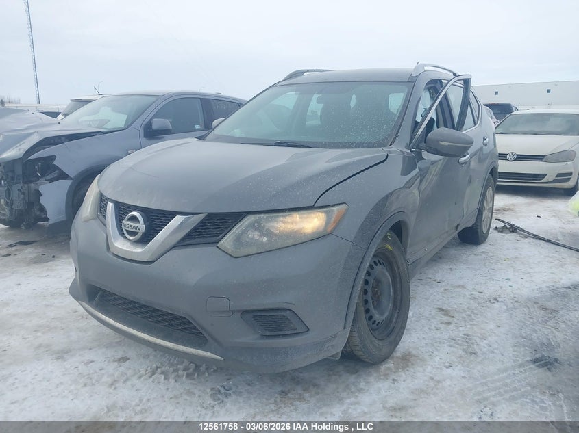 2015 Nissan Rogue, Left Side, IAAI, VIN 5N1AT2MT5FC909382 — photo 2