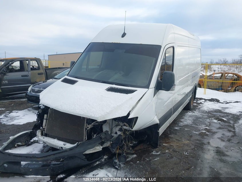 2018 Mercedes-Benz Sprinter, Front, IAAI, VIN WD3BF4CD9JP597665 — photo 2