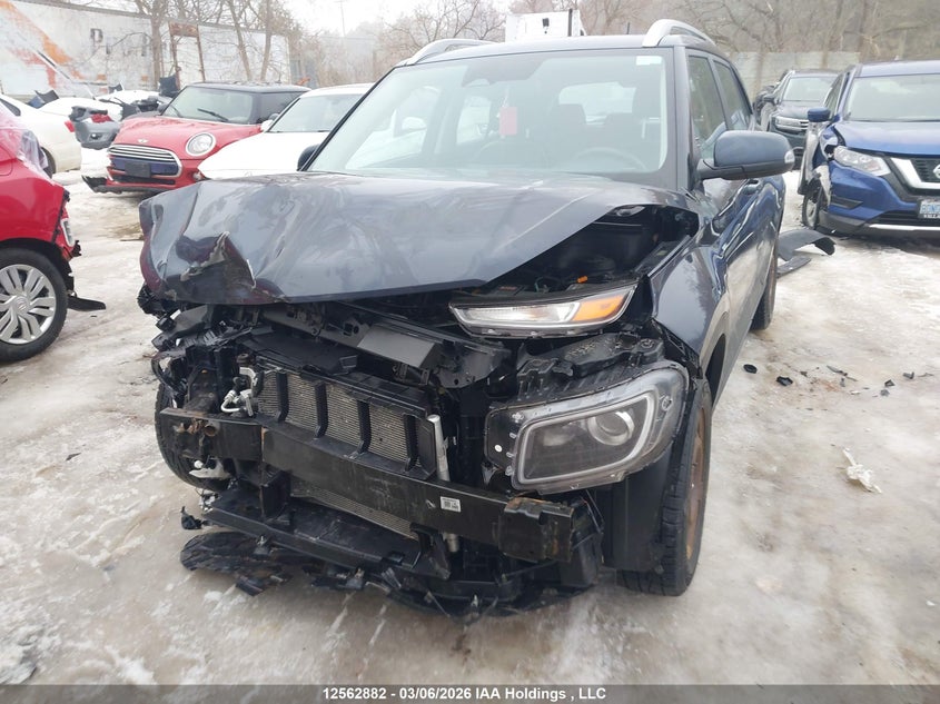 2023 Hyundai Venue Sel/Limited VIN: KMHRC8A35PU219699 Lot: 12562882