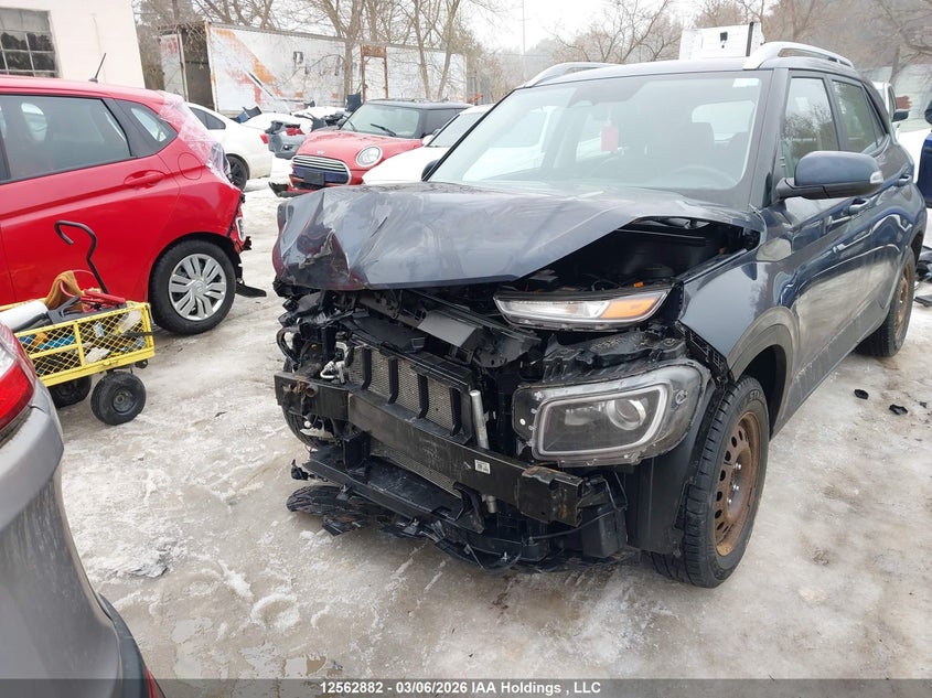 2023 Hyundai Venue Sel/Limited VIN: KMHRC8A35PU219699 Lot: 12562882