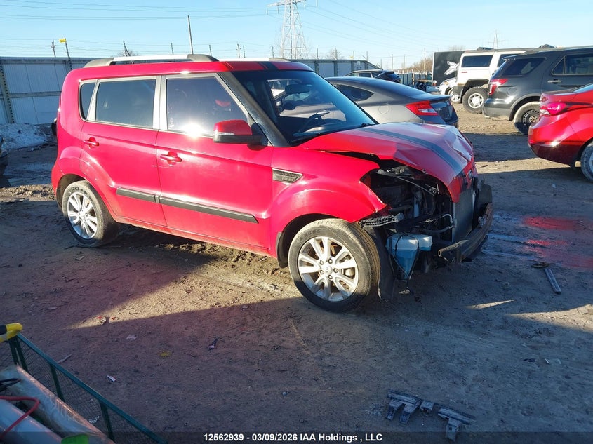 KNDJT2A69C7472347 KIA SOUL Photo 1