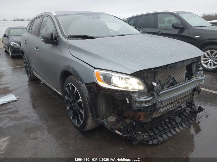 2018 Volvo V60 Cross Country T5 Premier