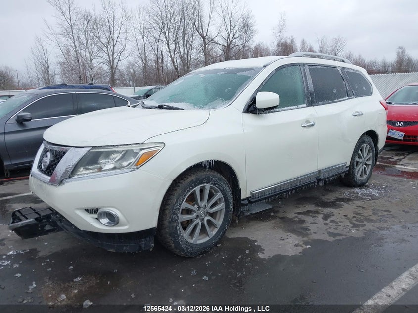 2015 Nissan Pathfinder, Удар спереди, IAAI, VIN 5N1AR2MM8FC606667 — фото 2