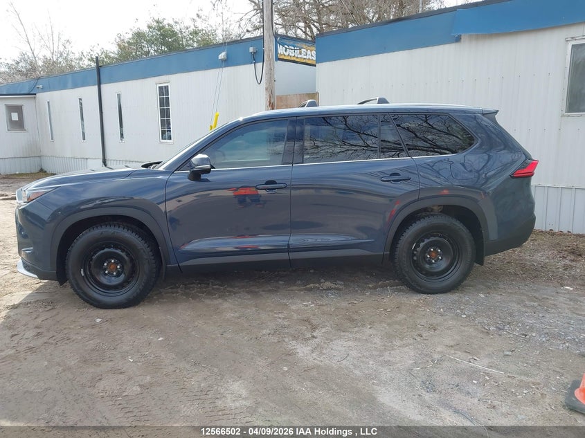 2024 Toyota Grand Highlander Hybrid Platinum VIN: 5TDADAB57RS007268 Lot: 12566502