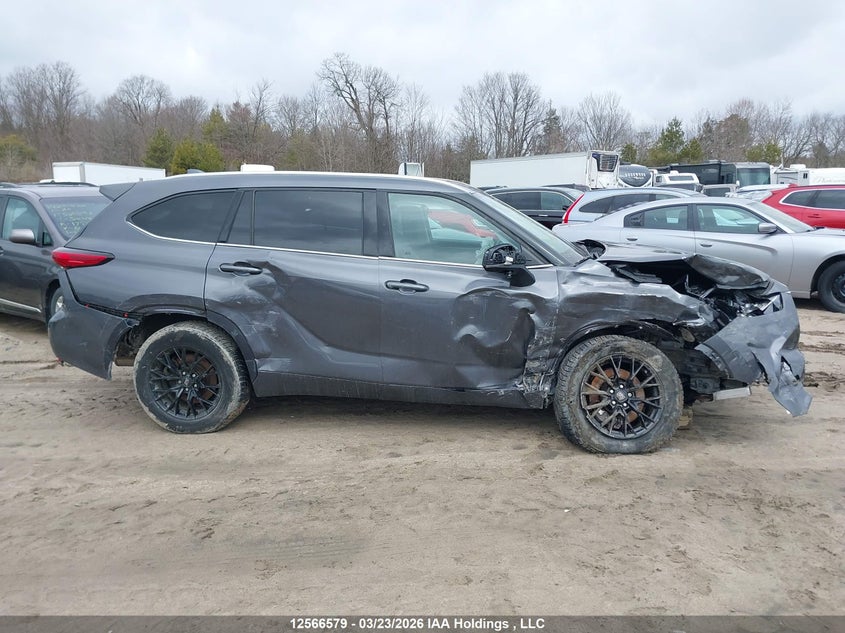 2021 Toyota Highlander Limited/Platinum VIN: 5TDDZRBHXMS129400 Lot: 12566579